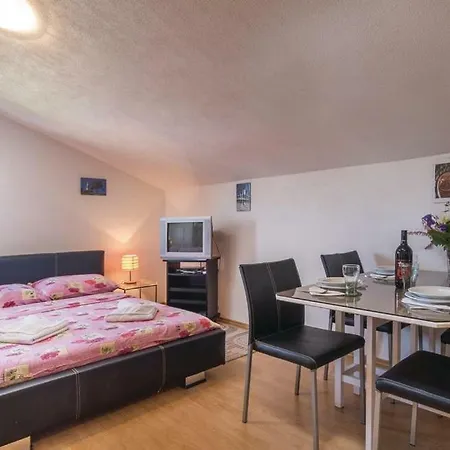 Holiday home Una *